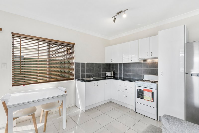 Photo - 63A Fegen Drive, Moorooka QLD 4105 - Image 12