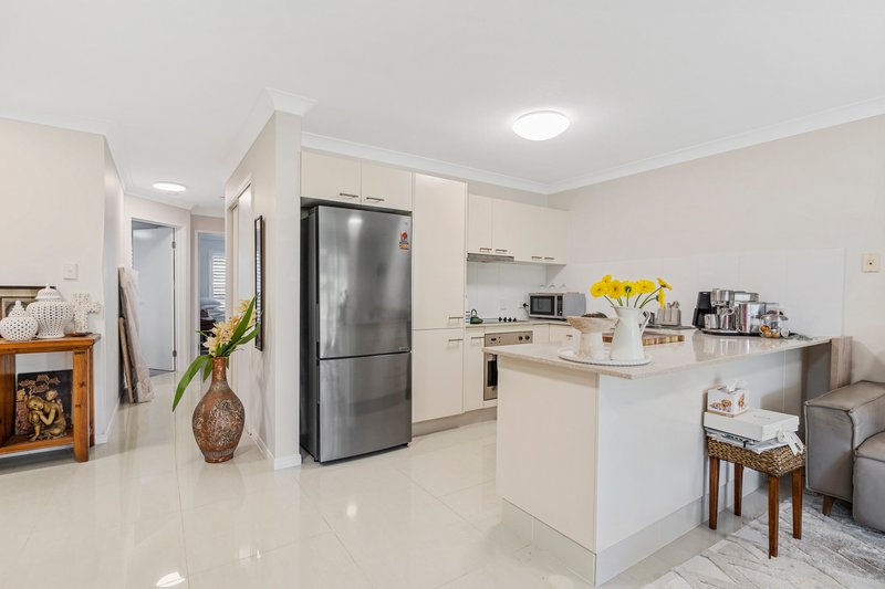 Photo - 6/4-6 Oleander Avenue, Biggera Waters QLD 4216 - Image 5