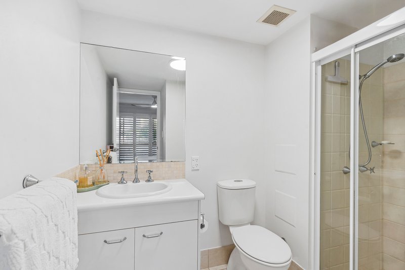 Photo - 6/4-6 Oleander Avenue, Biggera Waters QLD 4216 - Image 8