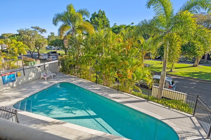 Photo - 6/4-6 Oleander Avenue, Biggera Waters QLD 4216 - Image 12