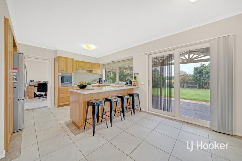 Photo - 64-66 Kennington Park Drive, Endeavour Hills VIC 3802 - Image 7