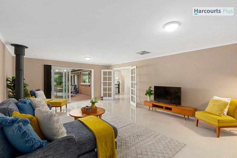 Photo - 64-66 Ragamuffin Drive, Hallett Cove SA 5158 - Image 16