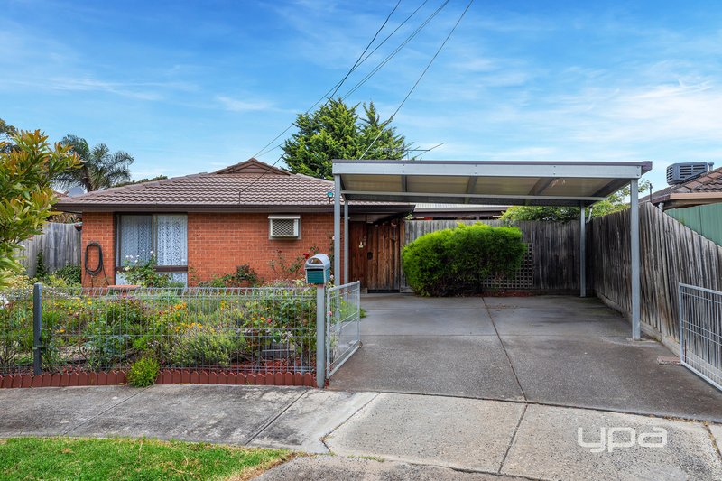 64 Aldergate Crescent, Kings Park VIC 3021