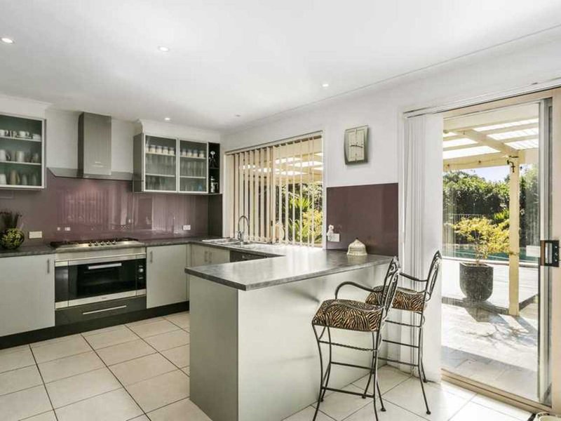 Photo - 64 Alison Road, Carrara QLD 4211 - Image 2