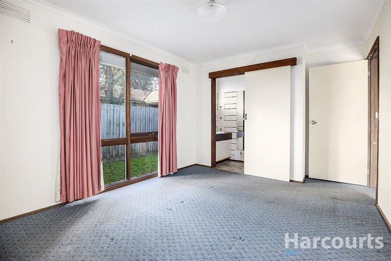 Photo - 64 Allister Avenue, Knoxfield VIC 3180 - Image 5