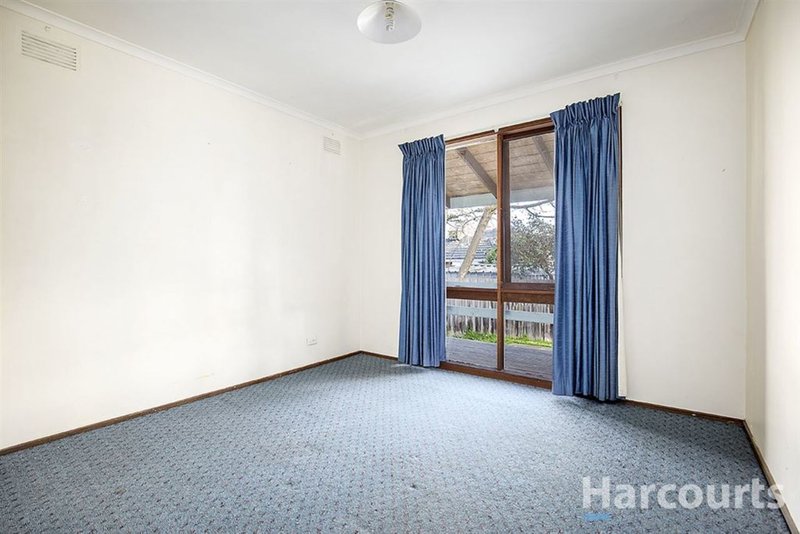 Photo - 64 Allister Avenue, Knoxfield VIC 3180 - Image 8