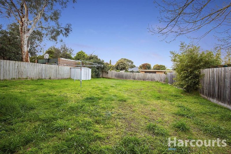 Photo - 64 Allister Avenue, Knoxfield VIC 3180 - Image 10