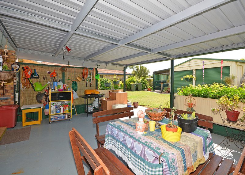 Photo - 64 Anchorage Cct , Point Vernon QLD 4655 - Image 5