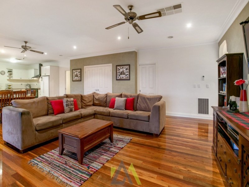 Photo - 64 Apple Berry Avenue, Langwarrin VIC 3910 - Image 5