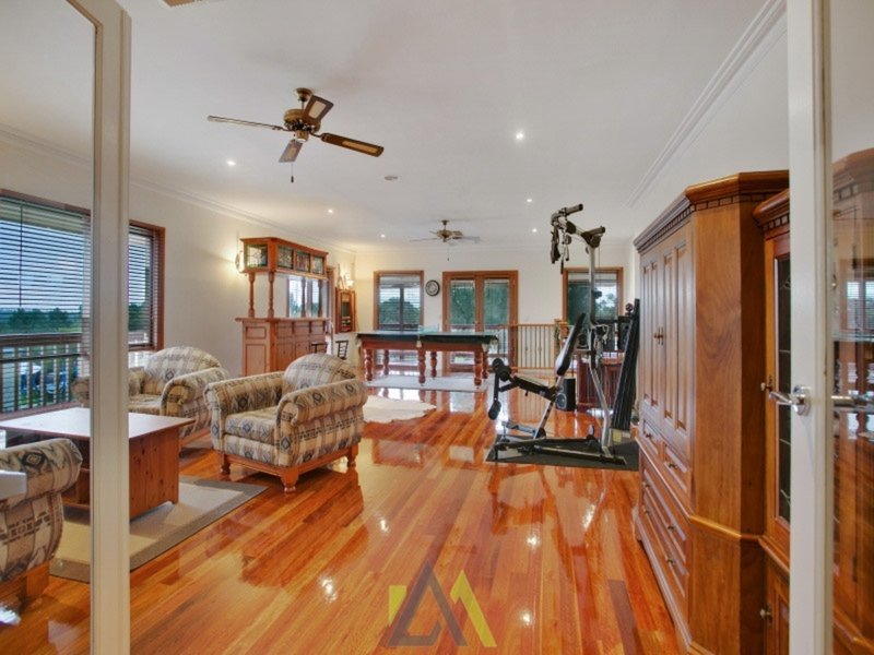 Photo - 64 Apple Berry Avenue, Langwarrin VIC 3910 - Image 10