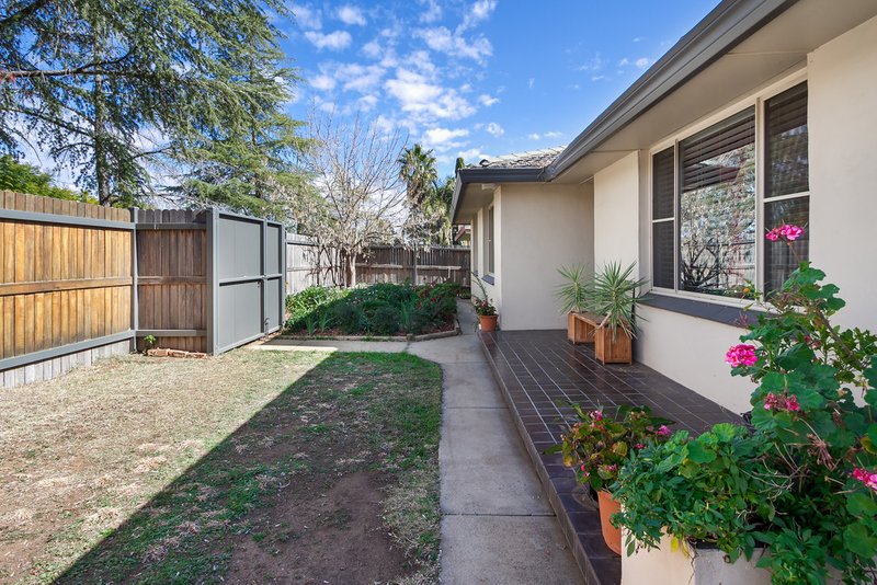 Photo - 64 Arinya Street, Tamworth NSW 2340 - Image 2