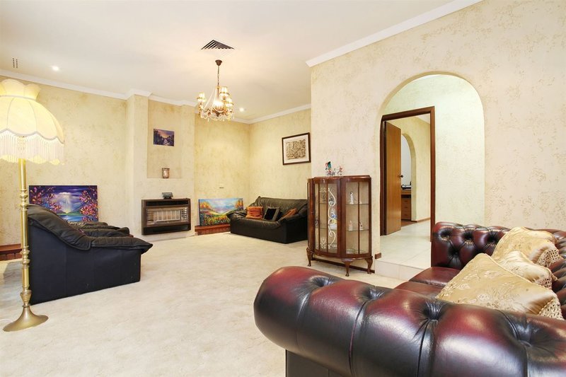 Photo - 64 Ashington Street, Dianella WA 6059 - Image 4