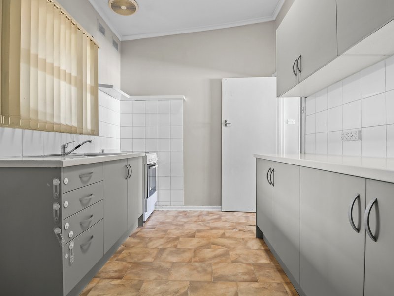 Photo - 64 Ashton Road, Davoren Park SA 5113 - Image 3