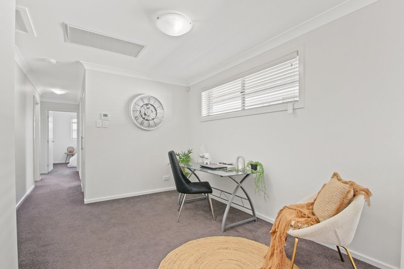 Photo - 64 Avocet Circuit, Marsden Park NSW 2765 - Image 7