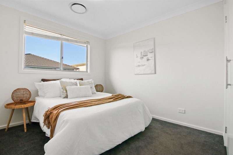 Photo - 64 Avocet Circuit, Marsden Park NSW 2765 - Image 14