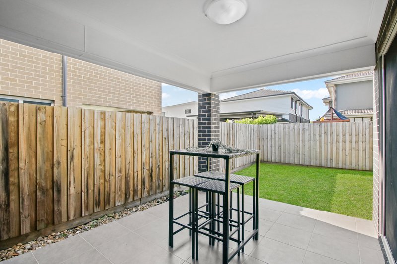 Photo - 64 Avocet Circuit, Marsden Park NSW 2765 - Image 15