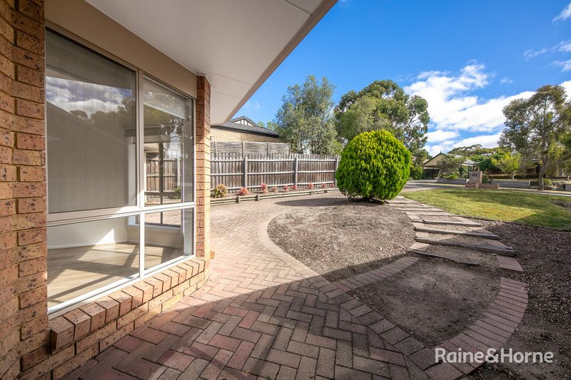 Photo - 64 Balmoral Circuit, Sunbury VIC 3429 - Image 16