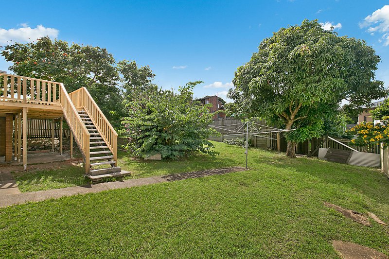 Photo - 64 Barbaralla Drive, Springwood QLD 4127 - Image 11