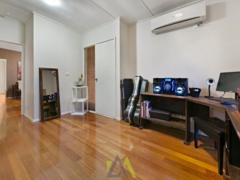 Photo - 64 Belar Avenue, Frankston VIC 3199 - Image 7