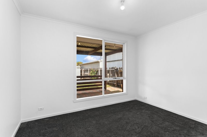 Photo - 64 Bellbridge Drive, Hoppers Crossing VIC 3029 - Image 15