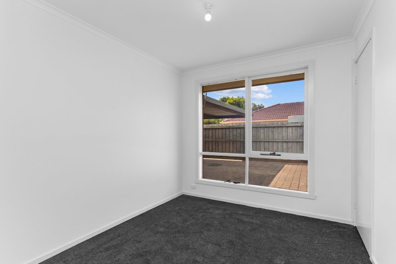 Photo - 64 Bellbridge Drive, Hoppers Crossing VIC 3029 - Image 18