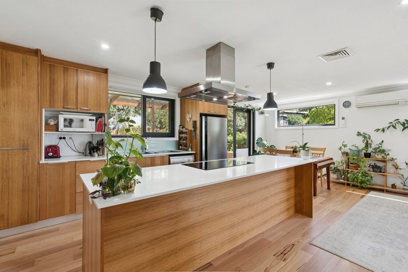 Photo - 64 Bendigo Street, Fisher ACT 2611 - Image 6