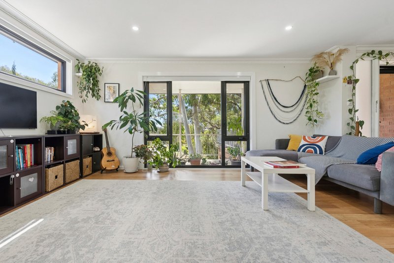 Photo - 64 Bendigo Street, Fisher ACT 2611 - Image 8