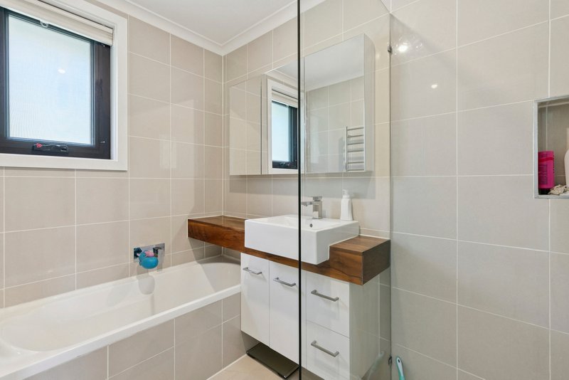 Photo - 64 Bendigo Street, Fisher ACT 2611 - Image 10