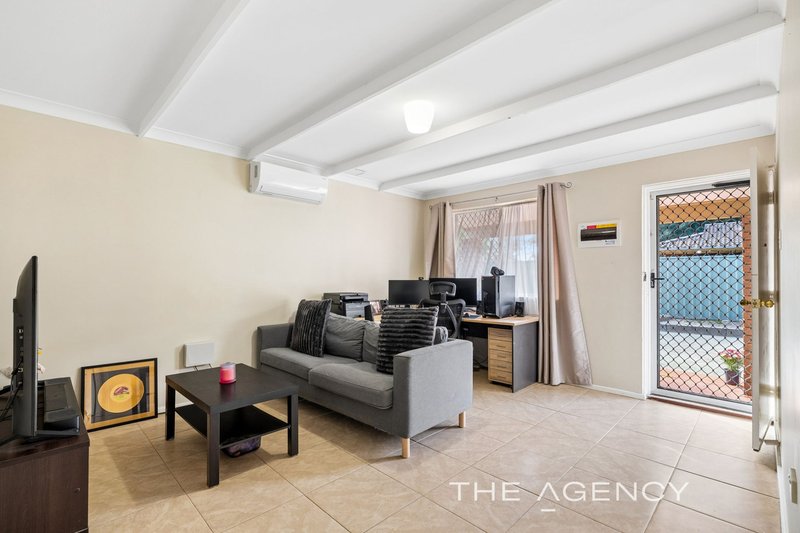 Photo - 64 Blackadder Road, Swan View WA 6056 - Image 2