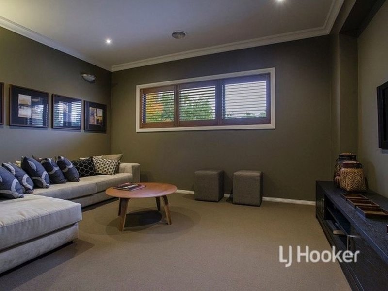 Photo - 64 Boardwalk Boulevard, Point Cook VIC 3030 - Image 7