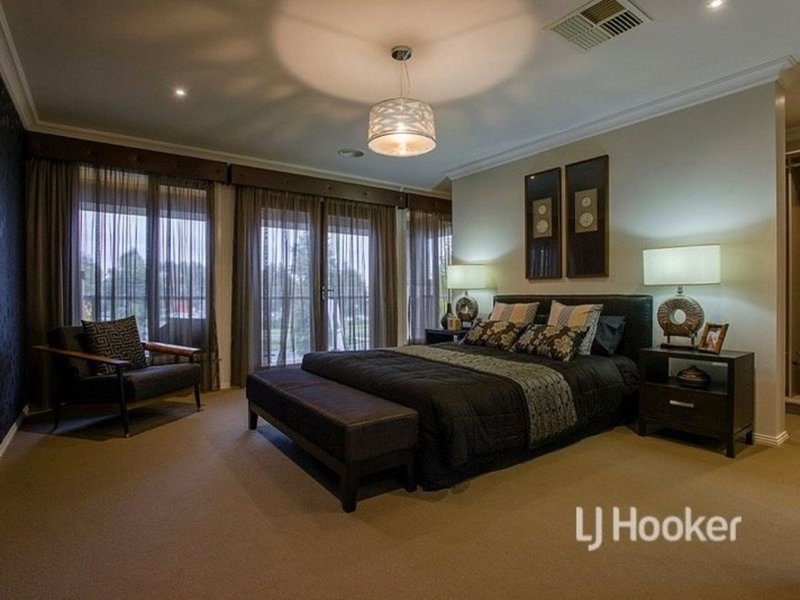 Photo - 64 Boardwalk Boulevard, Point Cook VIC 3030 - Image 9