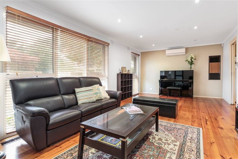 Photo - 6/4 Bolan Street, Glen Waverley VIC 3150 - Image 2