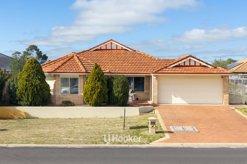 Photo - 64 Braidwood Drive, Australind WA 6233 - Image 2