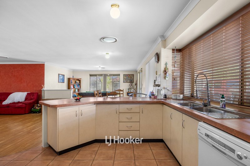 Photo - 64 Braidwood Drive, Australind WA 6233 - Image 14