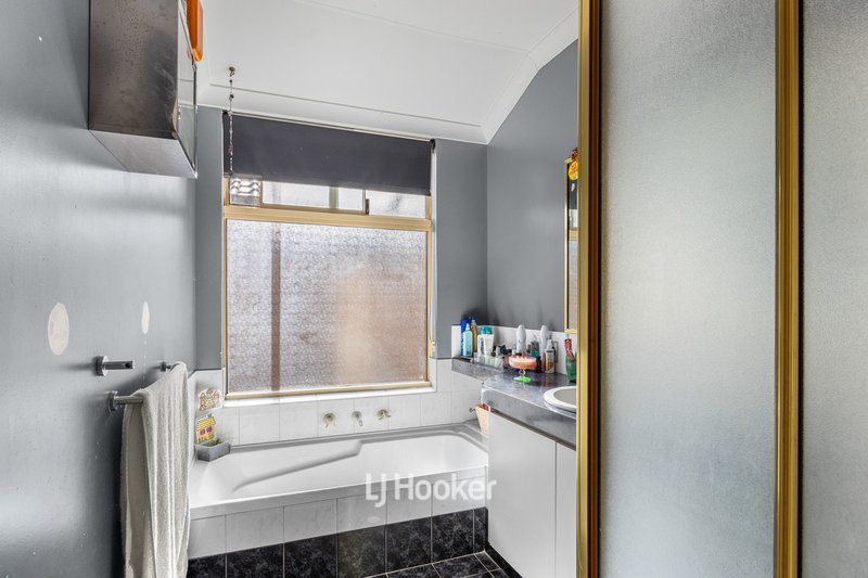 Photo - 64 Braidwood Drive, Australind WA 6233 - Image 24
