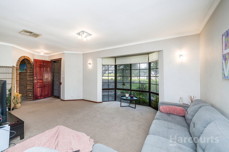 Photo - 64 Bridgewater Drive, Kallaroo WA 6025 - Image 3