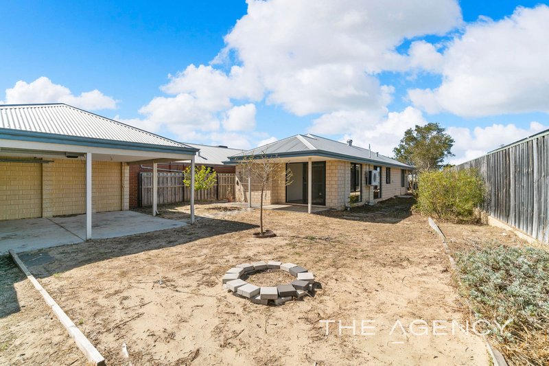 Photo - 64 Brixton Crescent, Ellenbrook WA 6069 - Image 17