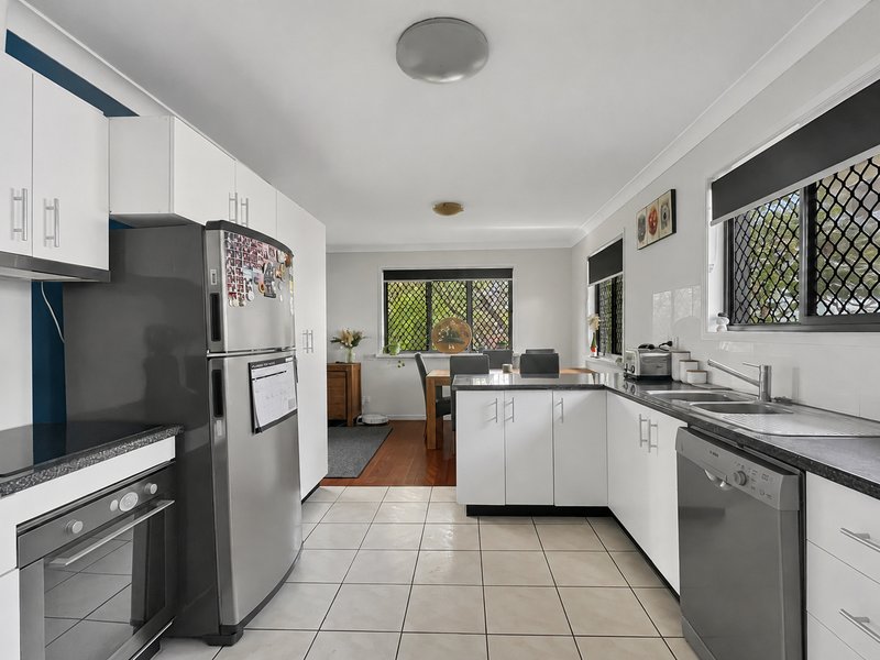 Photo - 64 Burrendah Road, Jindalee QLD 4074 - Image 6