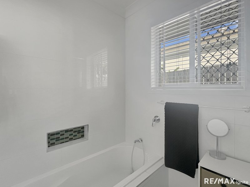 Photo - 64 Burrendah Road, Jindalee QLD 4074 - Image 9