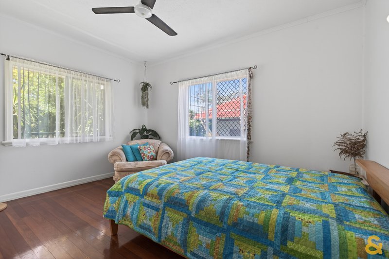 Photo - 64 Chandos Street, Wynnum West QLD 4178 - Image 6