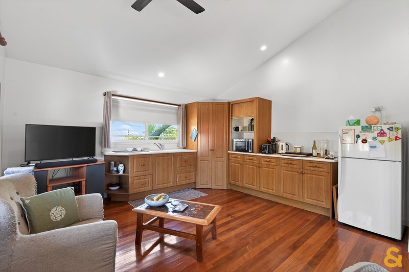 Photo - 64 Chandos Street, Wynnum West QLD 4178 - Image 9