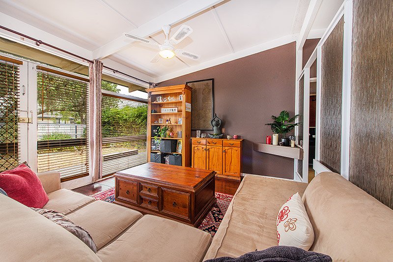 Photo - 64 Circle Drive North, Cranbourne VIC 3977 - Image 6