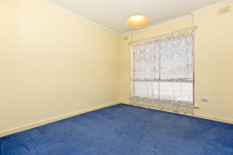 Photo - 64 Cresdee Road, Campbelltown SA 5074 - Image 6