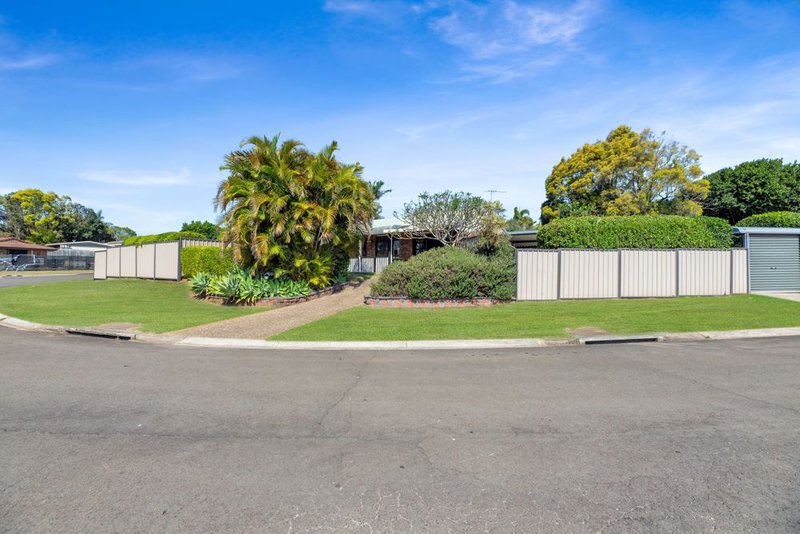 Photo - 64 Crestridge Crescent, Morayfield QLD 4506 - Image 2