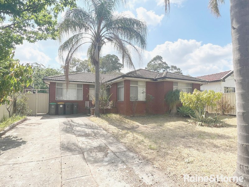 Photo - 64 Dan Street, Campbelltown NSW 2560 - Image 2