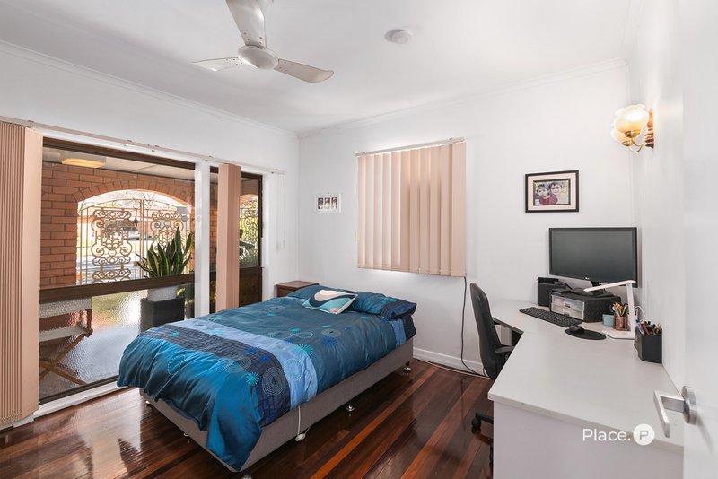 Photo - 64 Darra Avenue, Darra QLD 4076 - Image 9