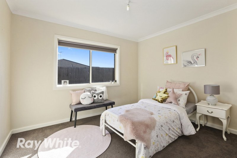 Photo - 64 Darriwell Drive, Bannockburn VIC 3331 - Image 13