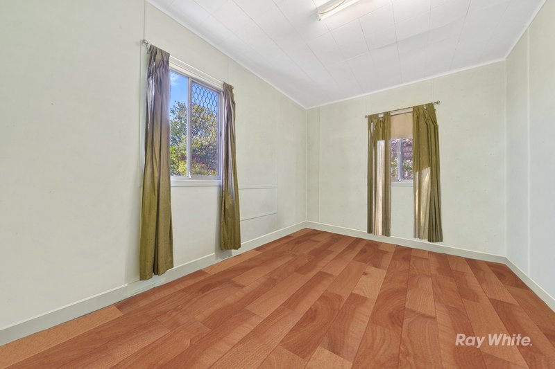 Photo - 64 Dennis Road, Springwood QLD 4127 - Image 13