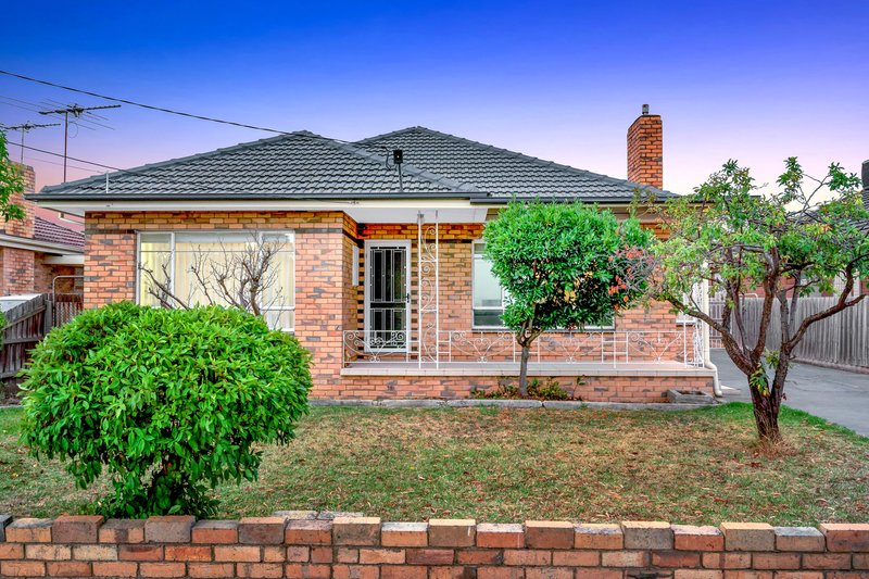 Photo - 64 Denys Street, Fawkner VIC 3060 - Image 2