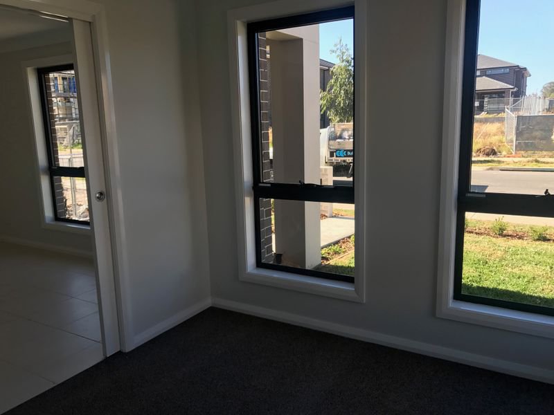 Photo - 64 Drues Avenue, Edmondson Park NSW 2174 - Image 3